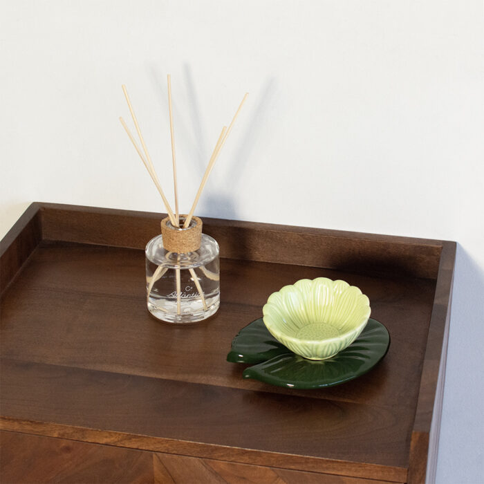 Alternative view of Pack Waterlily - Fragrance Diffuser + Plate + Bowl