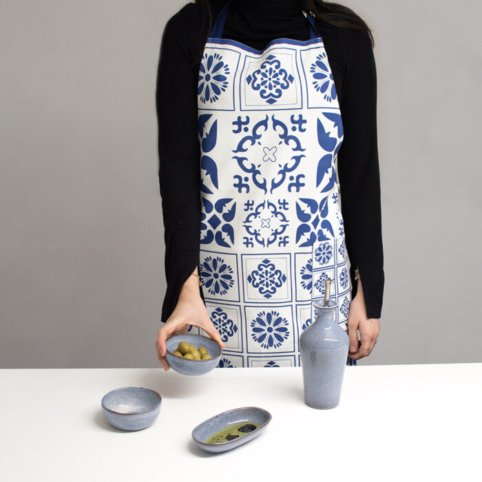 Pack BREEZY - Apron + Olive Oil Dispenser + Tray + 2 Bowl